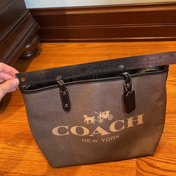 Coach Bag - Picture 6 of 8